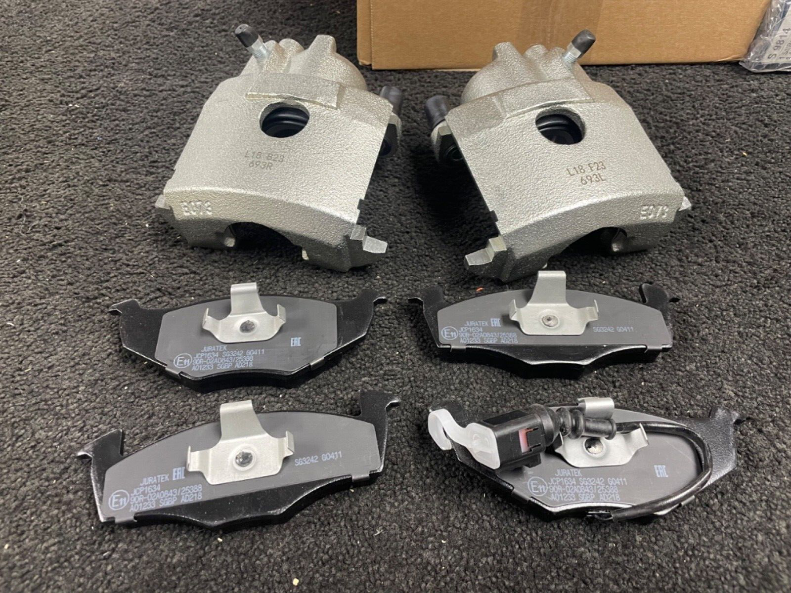 FOR FABIA LEVEL 1 HTP (MK2 (Typ 5J))   FRONT BRAKE PADS AND CALIPERS
