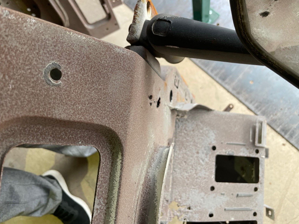 LANDROVER  DEFENDER 110 90 TDI BULKHEAD FOR LHD ONLY USED NEEDING REPAIR