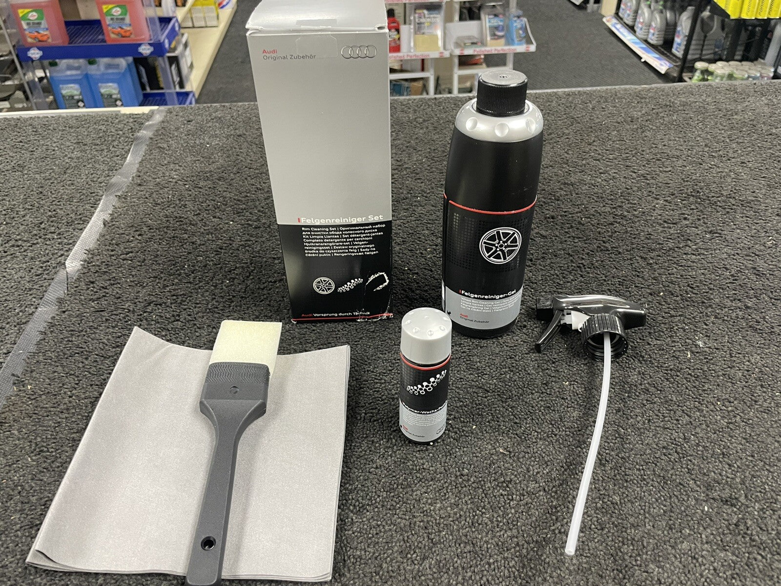 GENUINE AUDI A1 A3 A4 A6 ALLOY WHEEL CLEANING CLEANER KIT  GEL POLISH BRUSHCLOTH