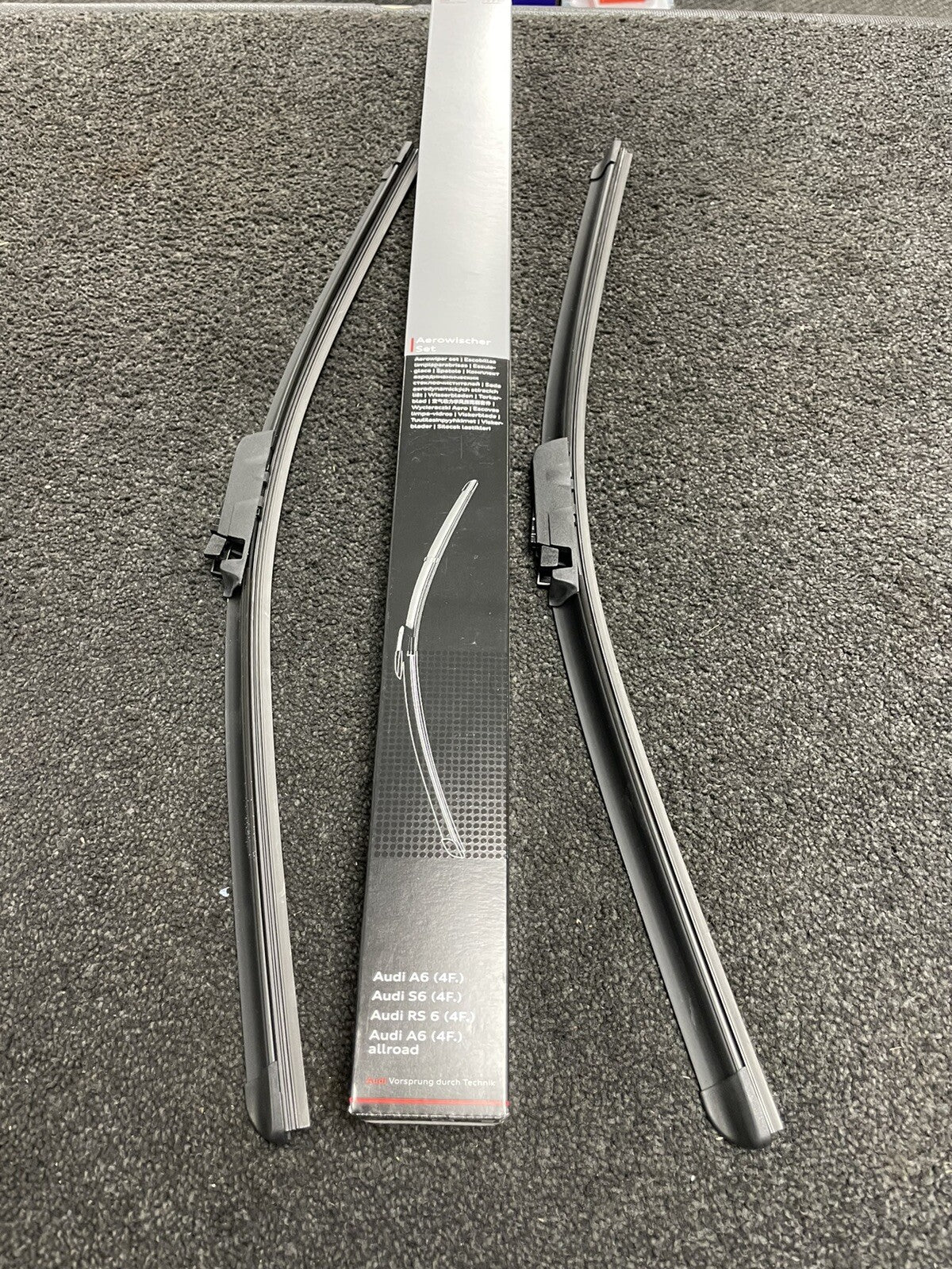 2 X GENUINE AUDI FRONT WIPER BLADES A6 C6 FSi TFSi TDi AVANT 2008-11 4F2998002A