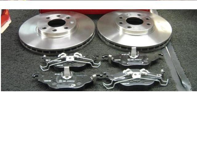 FORD FOCUS MK1 GHIA ZETEC TDDI TDCI 1998-04 FRONT BRAKE DISCS BRAKE PADS 