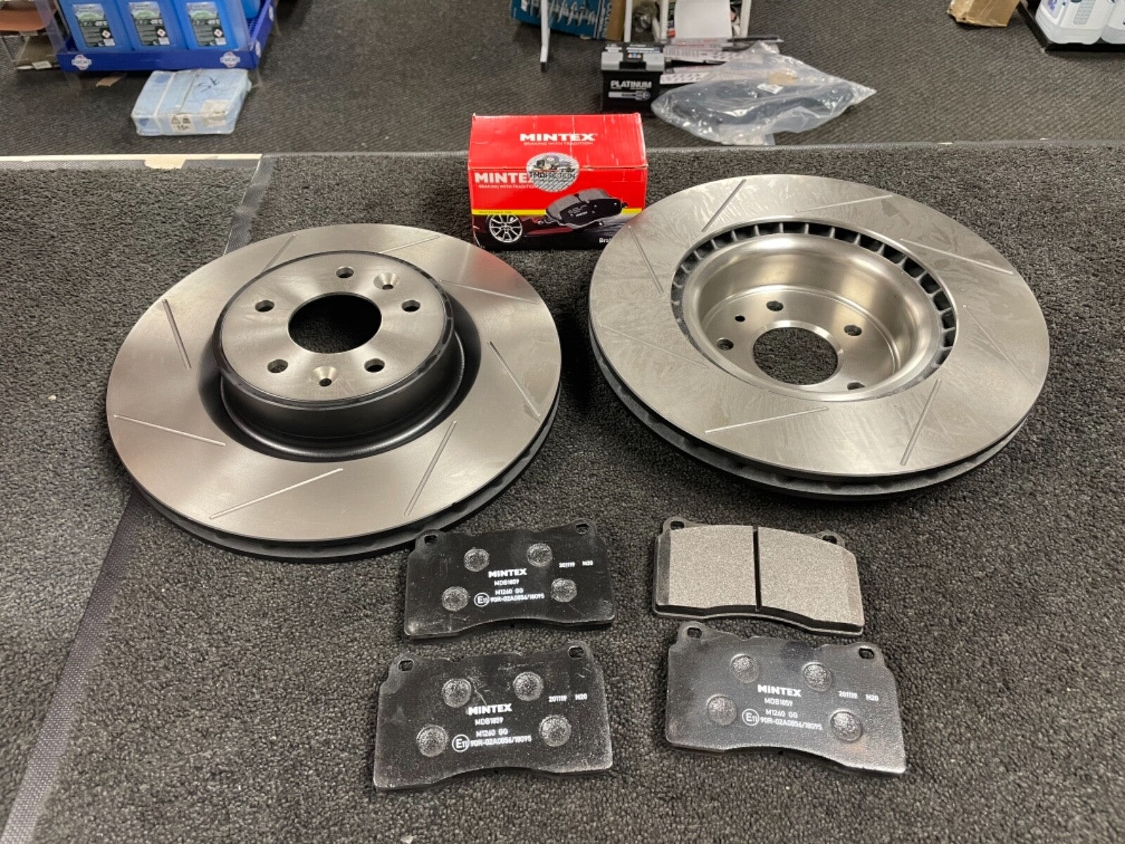  FOR MEGANE RS275 RS265 MK3 SPORT FRONT PADS AND 340MM BRAKE DISCS GROOVED