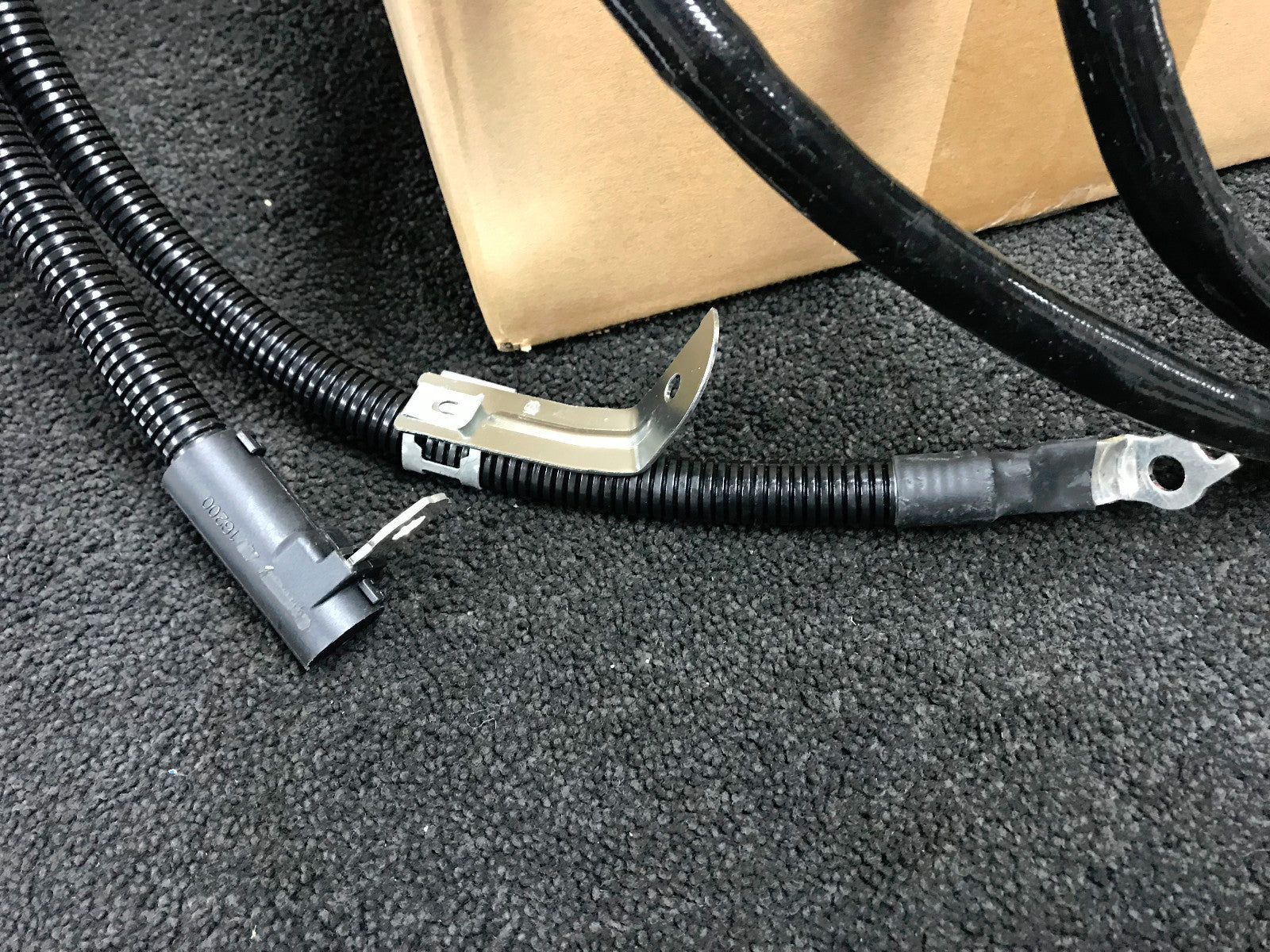 BATTREY BLOW OFF LEAD CABLE FOR MERCEDES E CLASS W212 2009-16 A2124409752