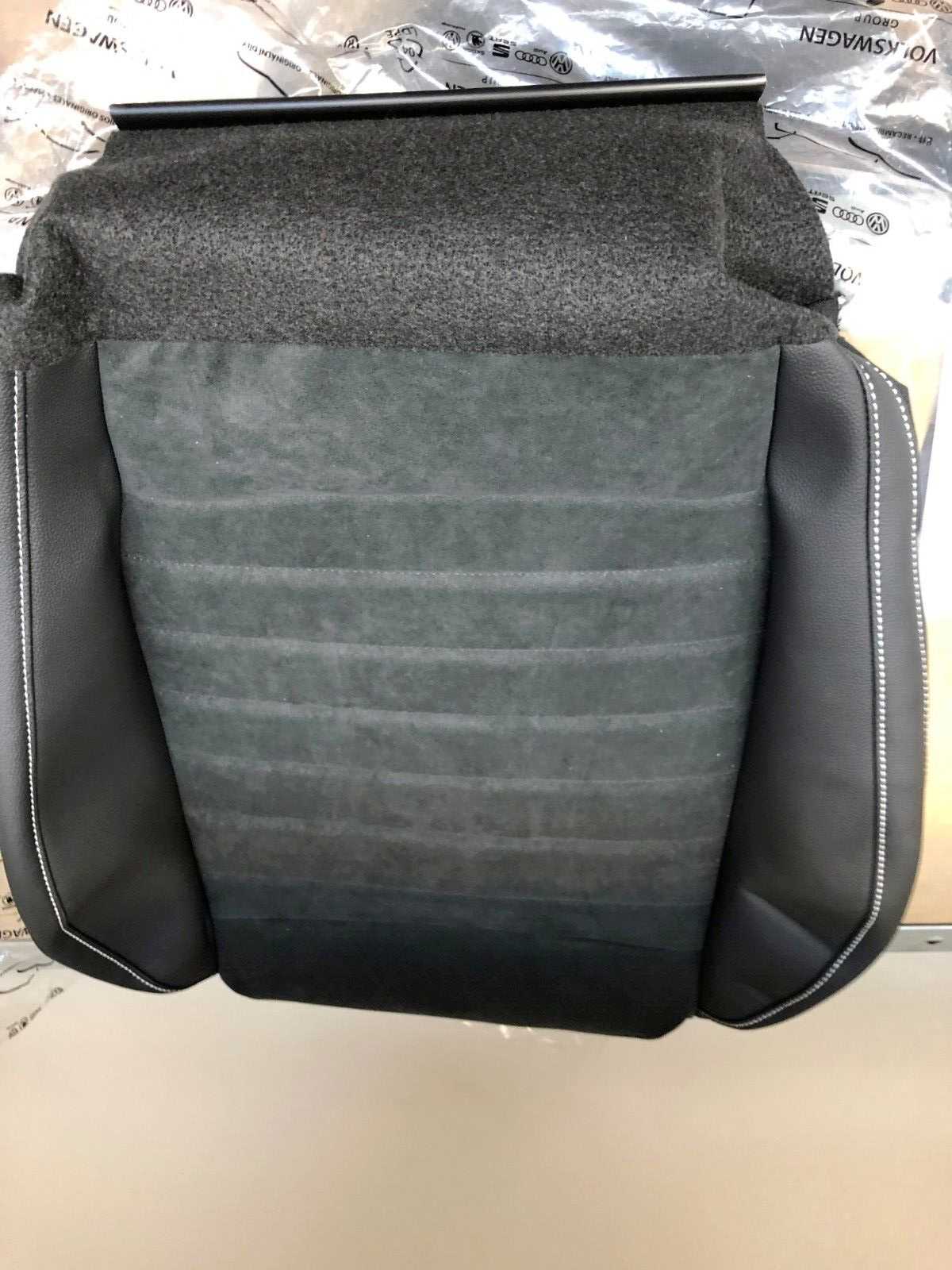 FRONT PASSENGER  SEAT BASE COVER FOR ARONA 2018ON  6F9881405JTNB  GENUINE NEW