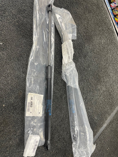 AUDI A4 RS4 QUATTRO AVANT REAR TAILGATE STRUTS PAIR 8W9827552C GENUINE X2