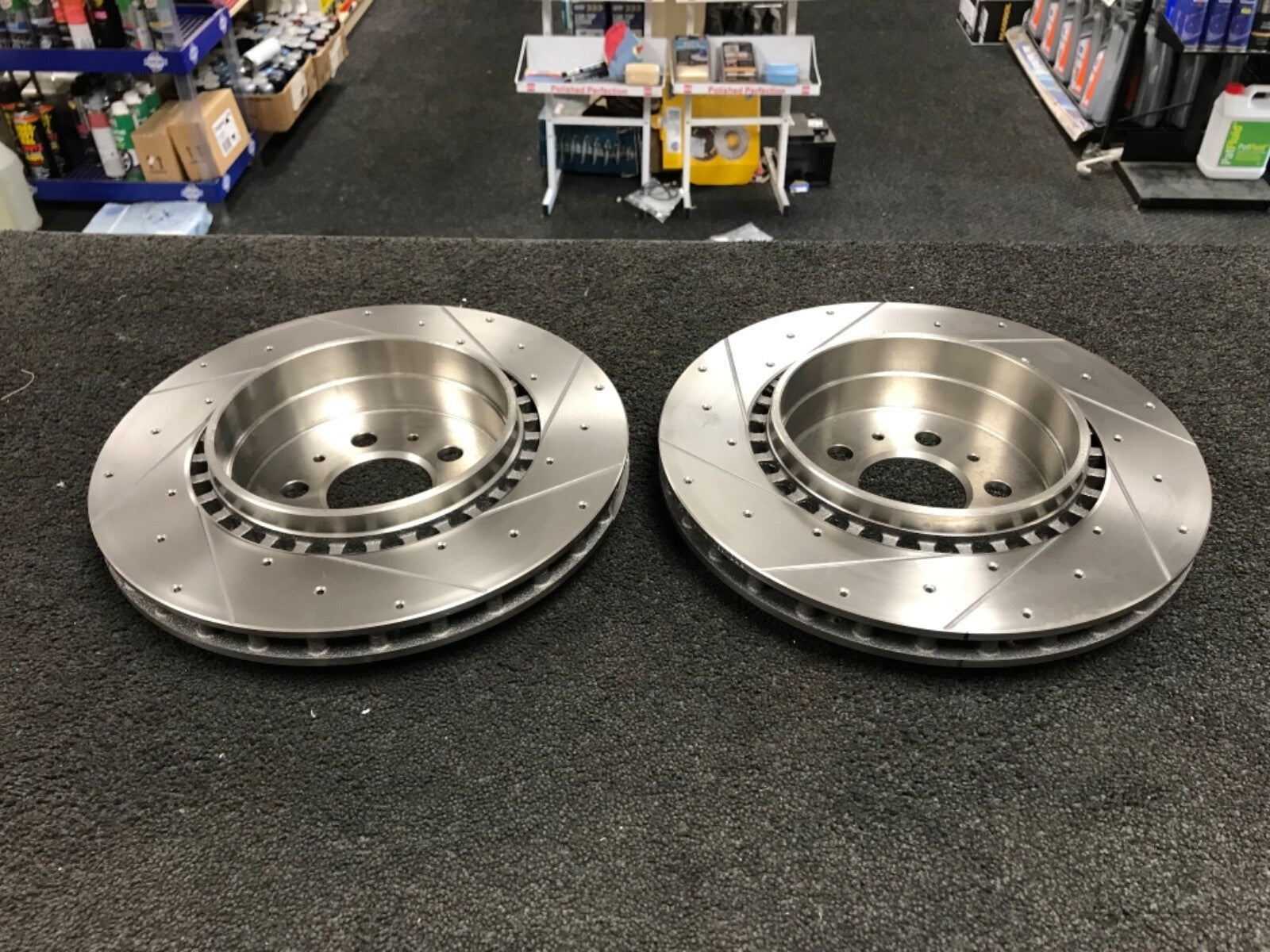 VOLVO S60 S60R V70 V70R 2.5 TURBO DRILLED GROOVED REAR BRAKE DISC 330mm VENTED
