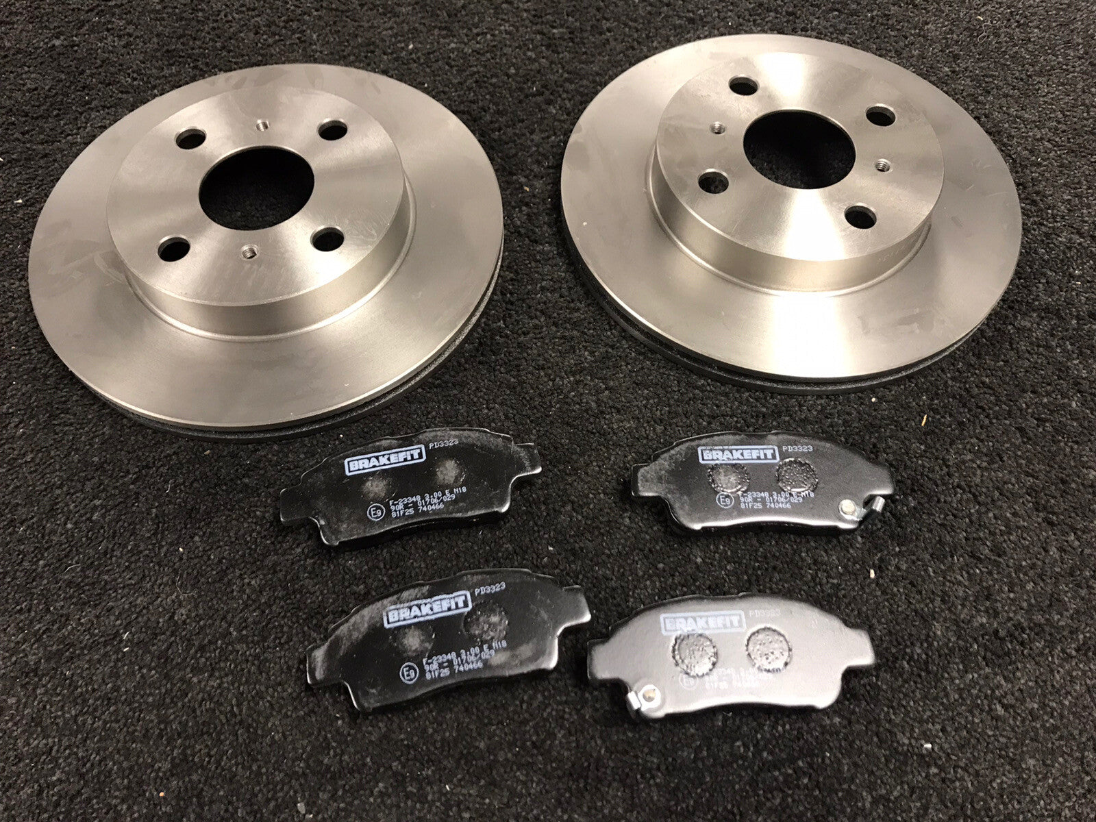 FOR TOYOTA YARIS VITZ 1.0 1.3 VVTI 2005-2011 FRONT BRAKE DISC PADS JT CHASSIS