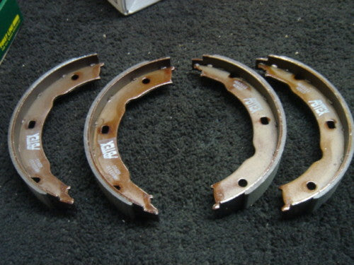 PEUGEOT 406 HANDBRAKE SHOES REAR FULL SET NEW 