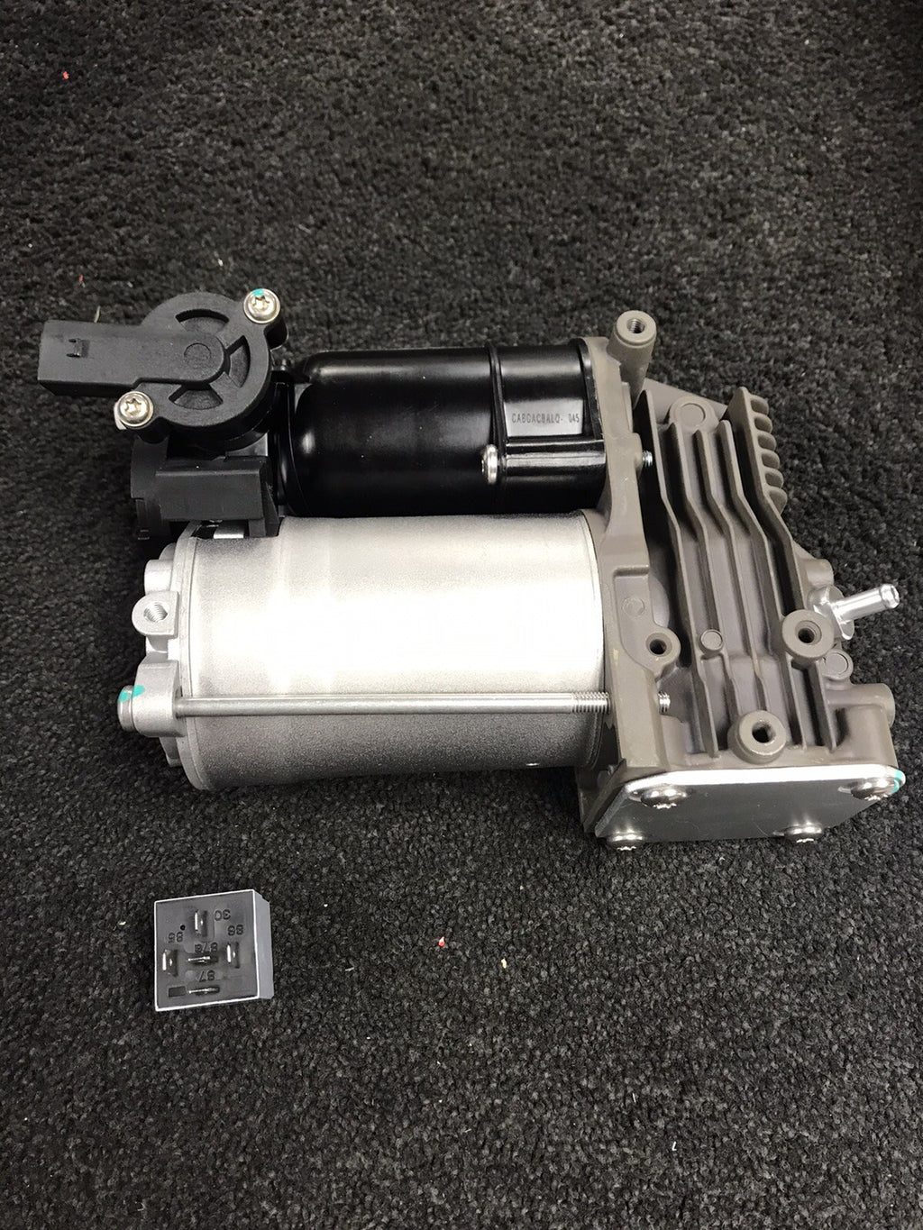 AIR SUSPENSION COMPRESSOR PUMP FOR BMW X5 X6 XDRIVE E70 X6 E71 E72