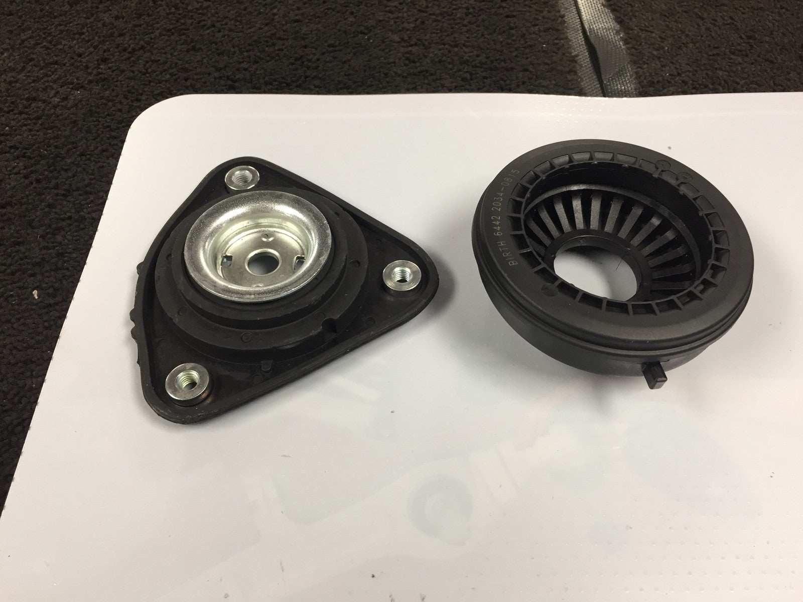 FORD C-MAX / FOCUS FRONT TOP STRUT MOUNTS + BEARINGS KIT 