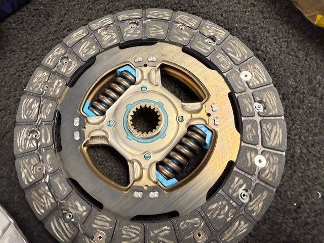 FOR TOYOTA YARIS 1.3TR 2005-2009 AUTOMATIC SEMI AUTOMATIC CLUTCH KIT NEW 