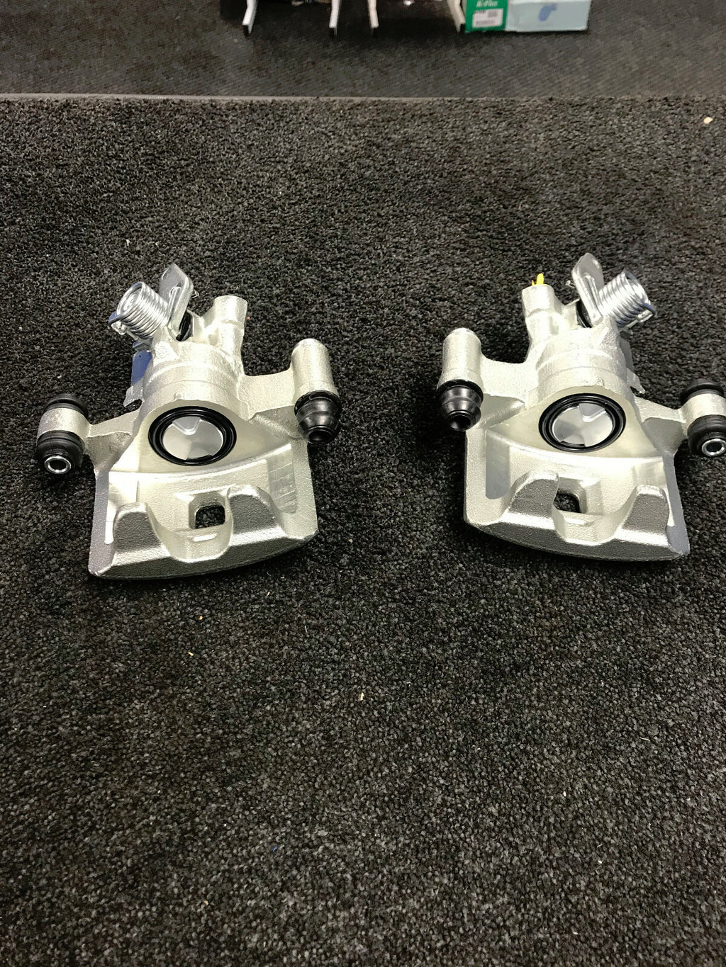2 REAR BRAKE CALIPER BOTH LH RH FOR TOYOTA MR2 1.8VVTI ZZW30 1999-2007