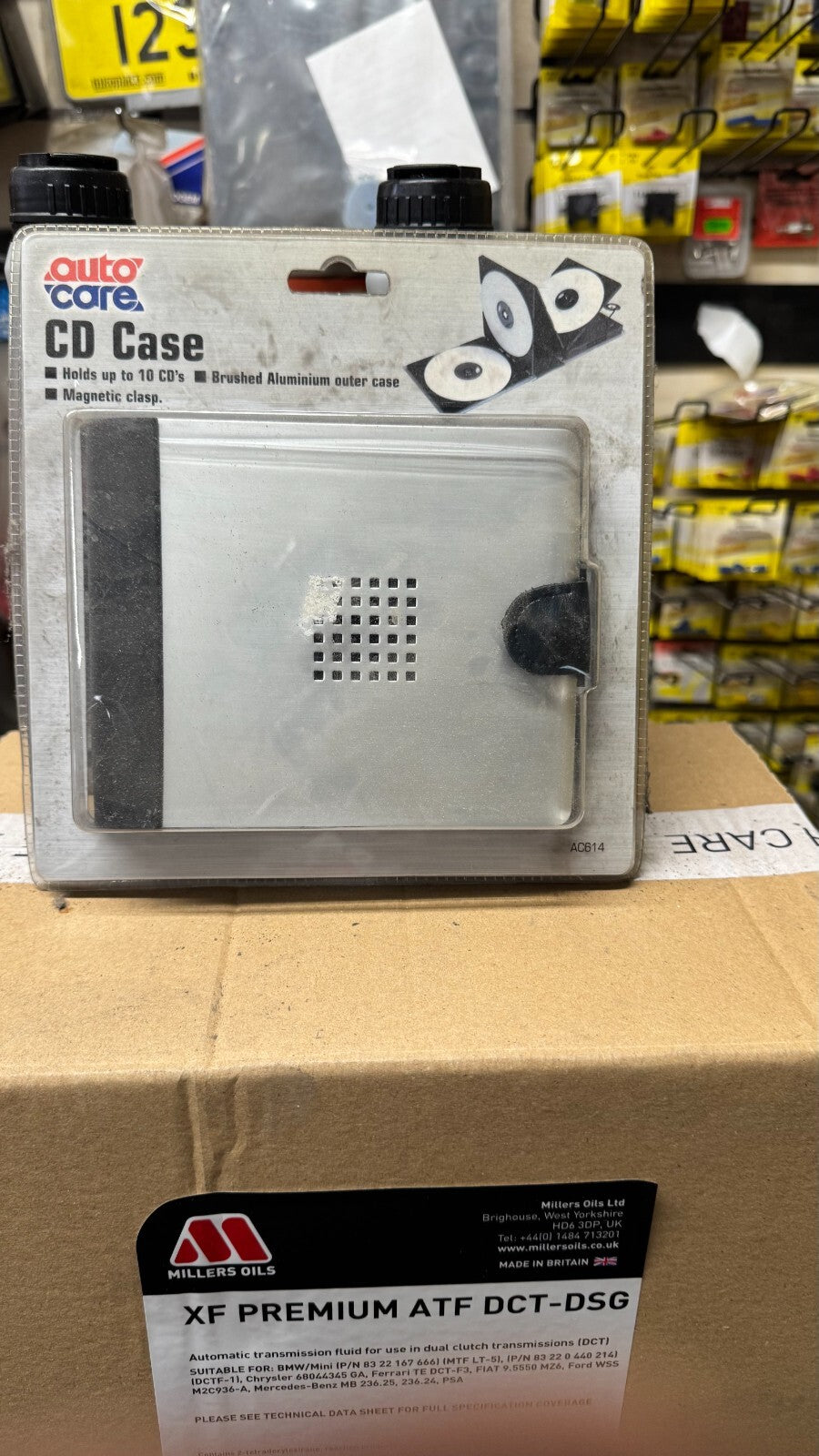 RETRO BRUSHED ALUMINIUM 10 SLOT COMPACT CD DVD CARRY CASE MAGNETIC CLASP