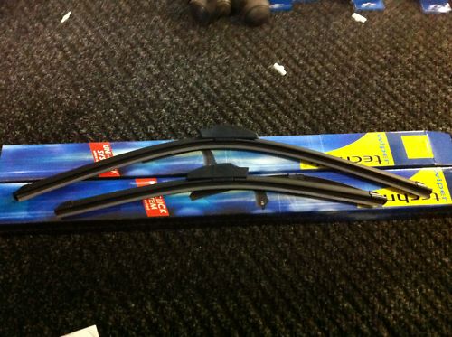 INSIGNIA HATCH SW FLAT BEAM AEROFLEX WIPER BLADES X2