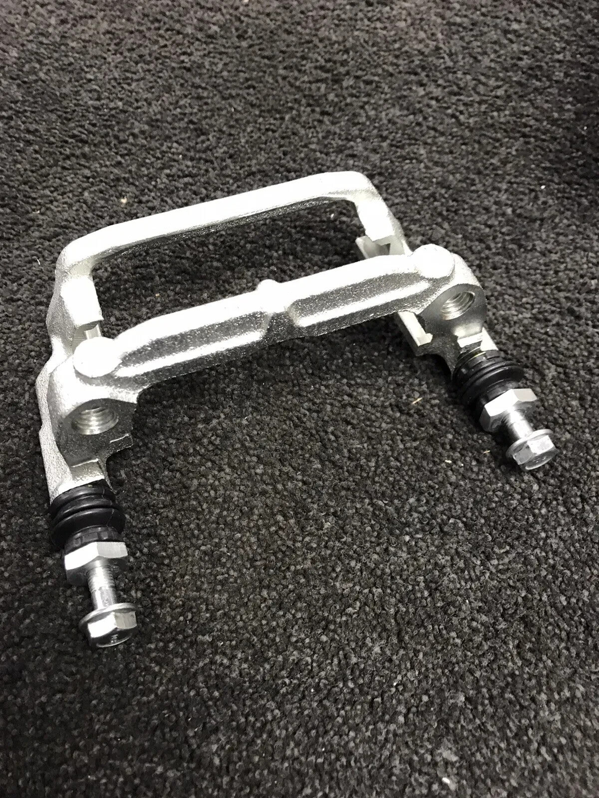 FOR HONDA CIVIC MK8 1.4 1.8 DSi i-VTEC FN2 REAR BRAKE CALIPER BRACKET LH RH