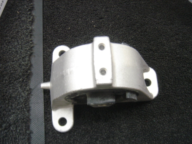 FOR CHRYSLER VOYAGER GRAND VOYAGER 2.4 2.5TD CRD 3.3 3.8 ENGINE MOUNTING REAR