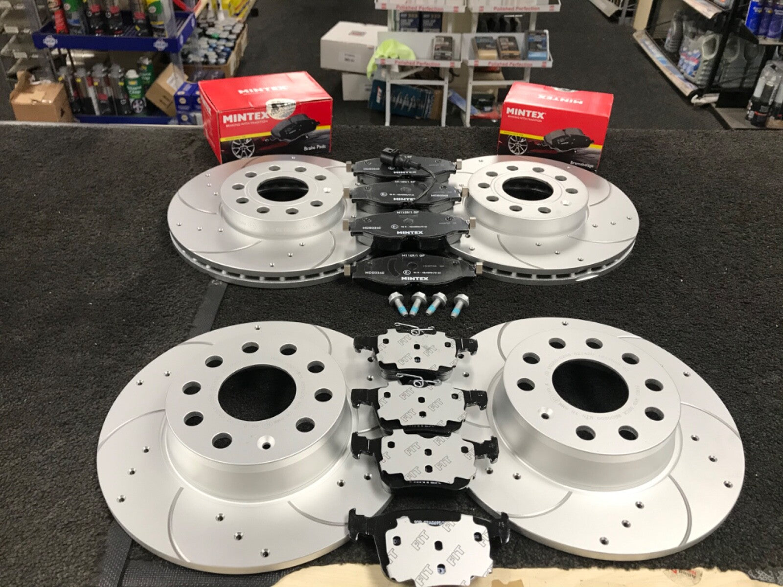 FOR AUDI A3 TFSI SPORT 2012-21 BRAKE DISC CROSS DRILLED GROOVED BRAKE PAD