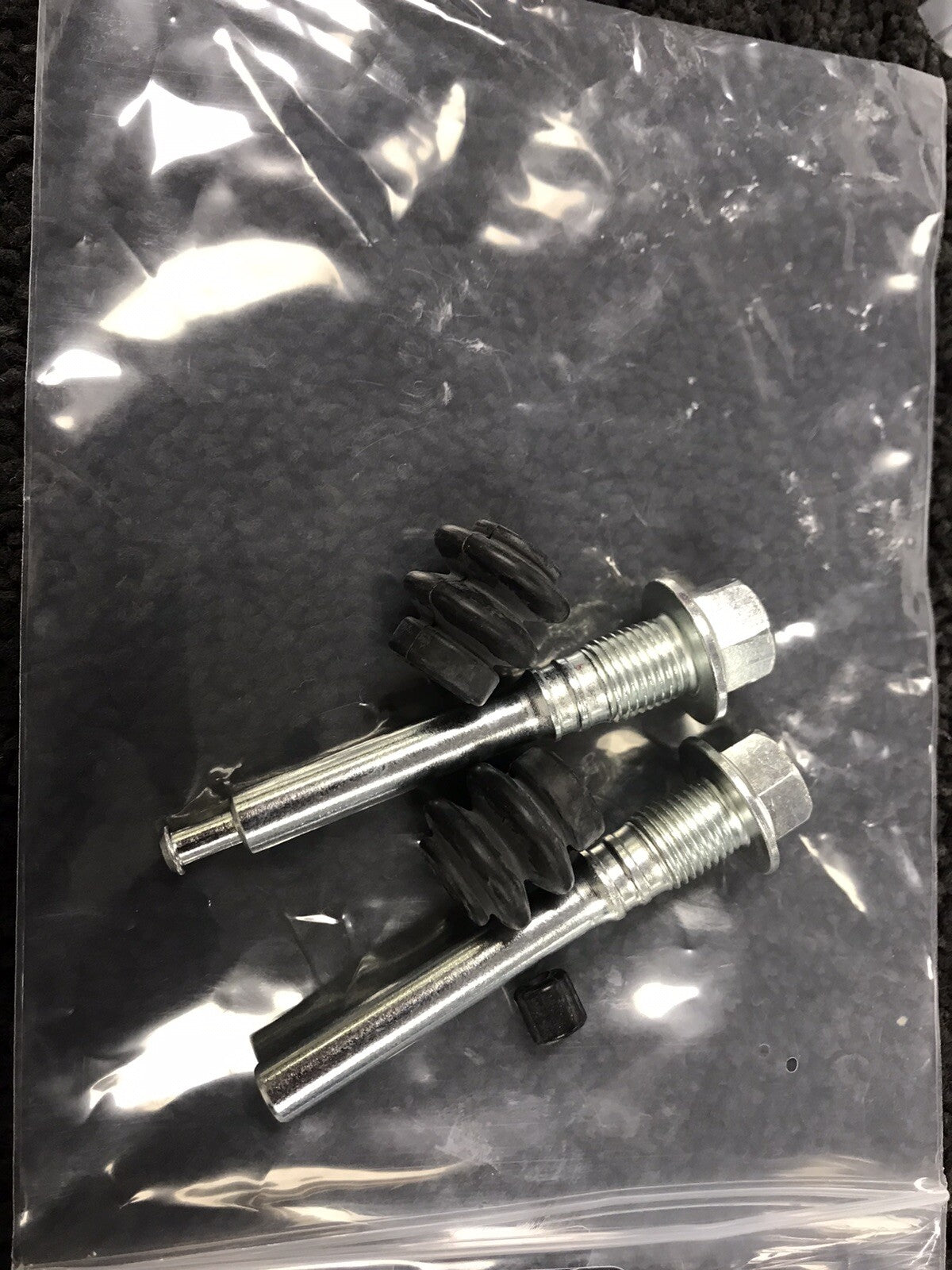 REAR BRAKE CALIPER SLIDER PINS FOR NISSAN QASHQAI QASHQAI +2 08-2014 SOLID DISC