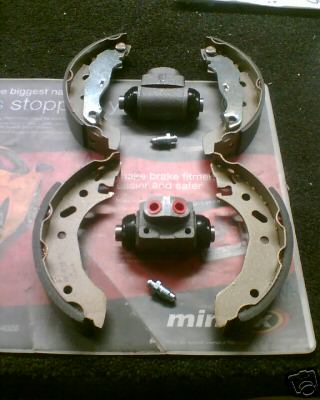 FORD KA 1.3 200 to 2003  BRAKE SHOES BRAKE WHEEL CYLINDERS LEFT AND RIGHT PAIR