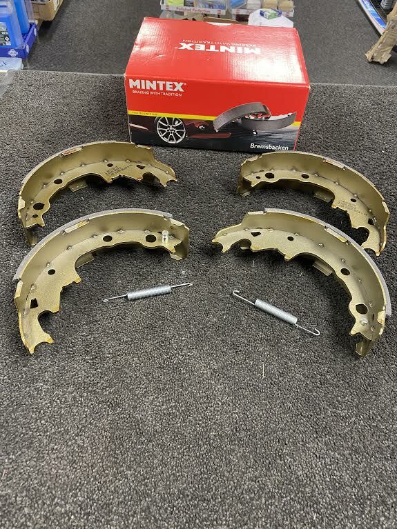 FOR JEEP  GRAND CHEROKEE 2.5 (1993-2001) MINTEX  REAR BRAKE SHOES SET OF 4