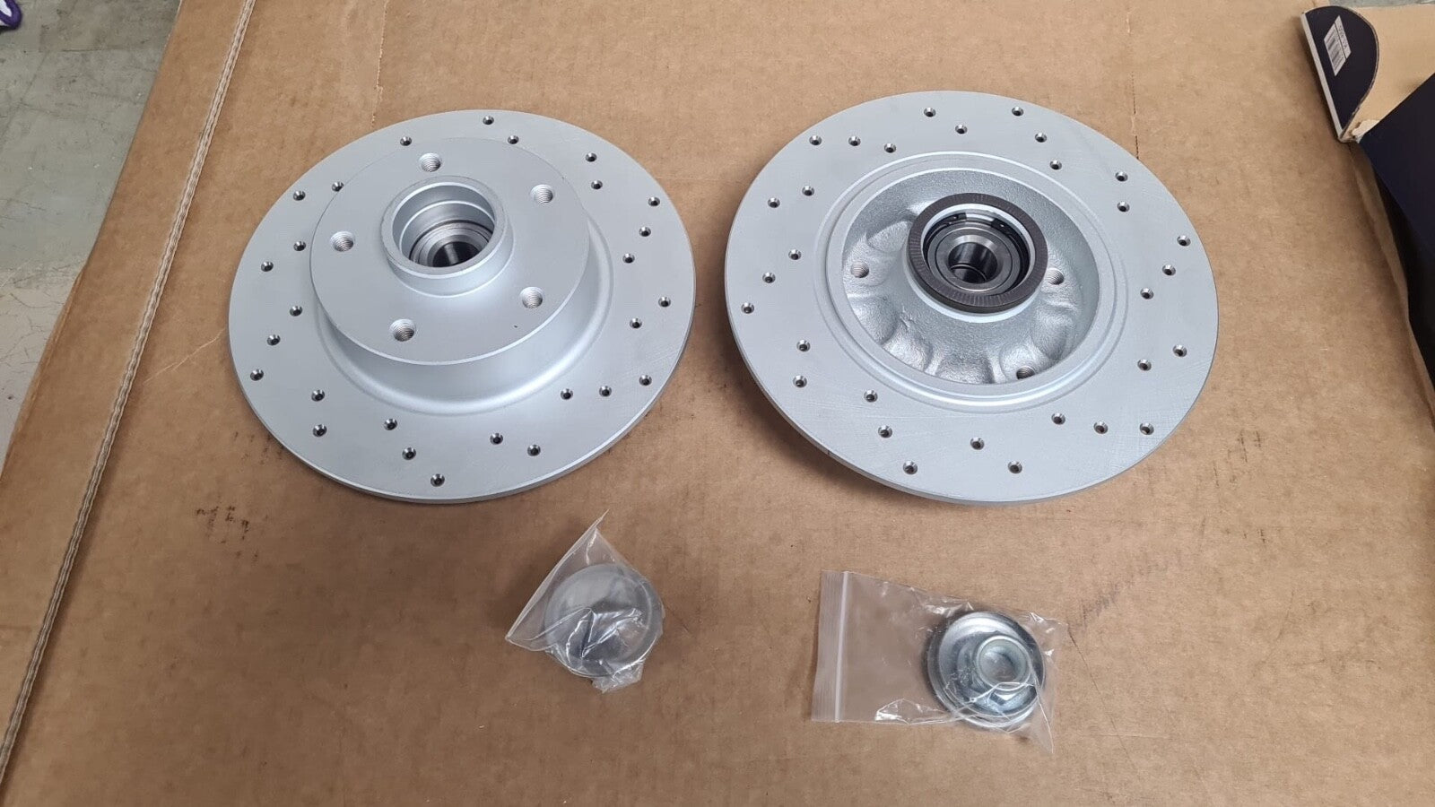 2 X REAR DRILLED BRAKE DISCS TO FIT RENAULT MEGANE 130 160 180 BHP
