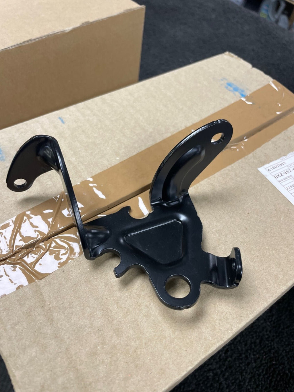 AUDI A4 A5 A6 Q5 ALLROAD ADDITIONAL SECONDARY COOLANT PUMP BRACKET 06H121079N