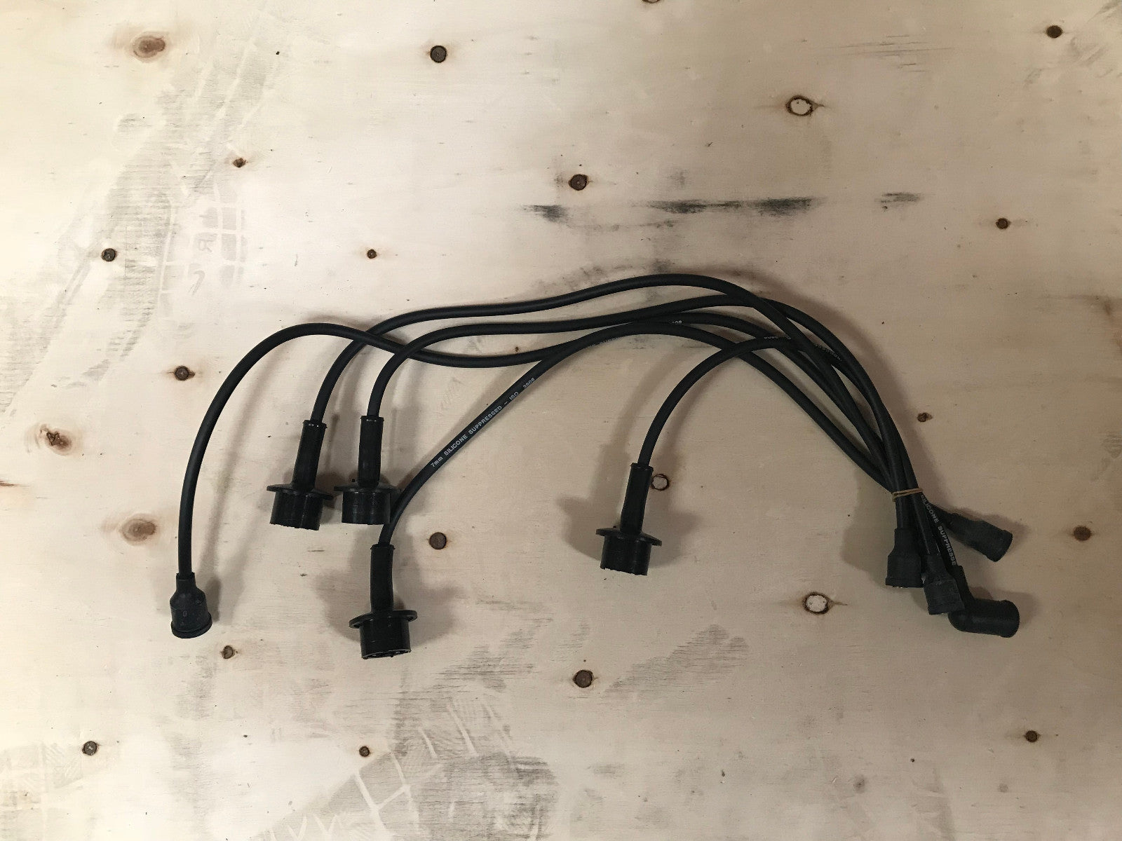 IGNITION LEAD SET FITS TOYOTA STARLET KP6 LITEACE VAN 1978 ONWARDS