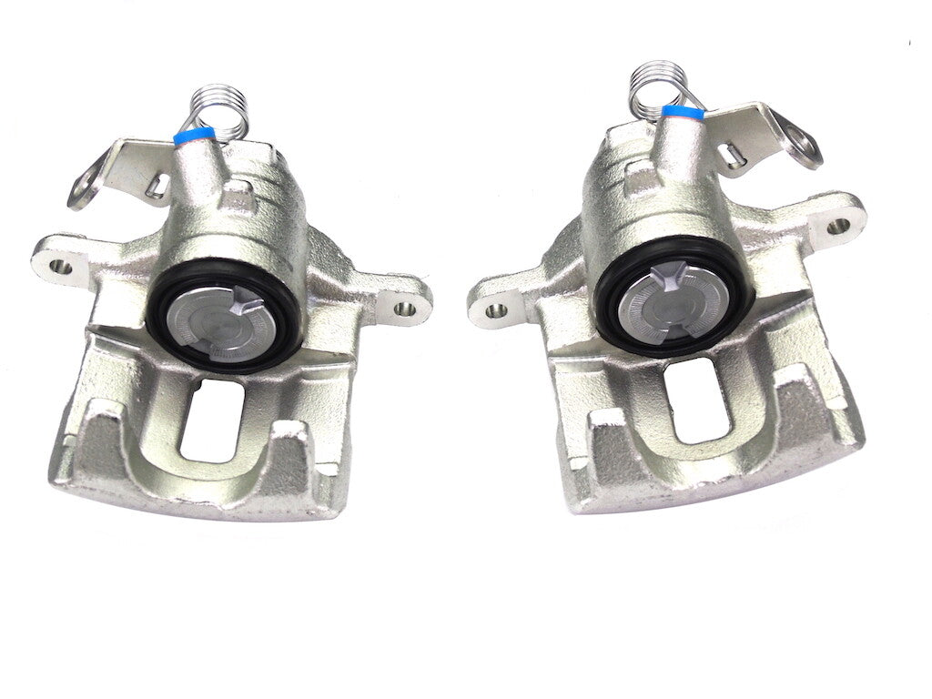 2 NEW REAR BRAKE CALIPER + SLIDER GUIDE PINS FOR RENAULT TRAFIC DCi DTi 2001-20