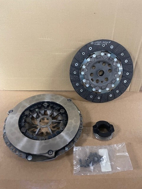 SKODA RAPID 1.4TDI 2015 ON CLUTCH KIT GENUINE LUK 3PCE