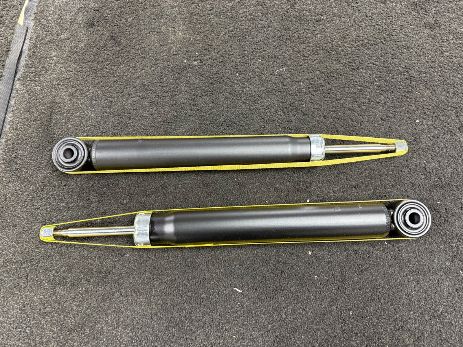 OCTAVIA II  1Z3 1Z5 SUPERB 3T YETI 5L CC B7 2 REAR SHOCK ABSORBER  1K0513029DS