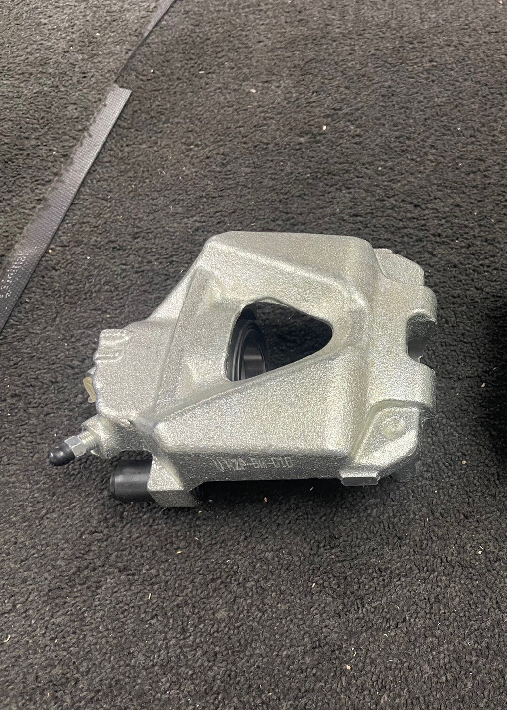 FRONT BRAKE CALIPER LH NS PINS BMW X1 Sdrive 23 Xdrive 18D 25D 312mm