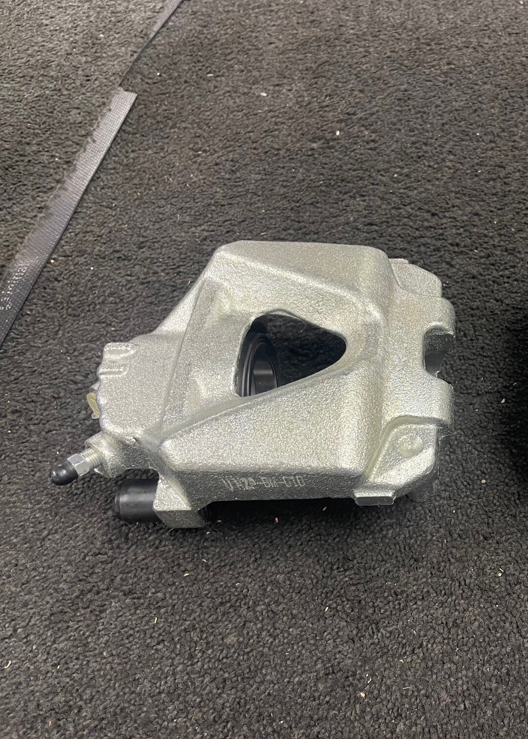 FRONT BRAKE CALIPER LH NS PINS BMW X1 Sdrive 23 Xdrive 18D 25D 312mm