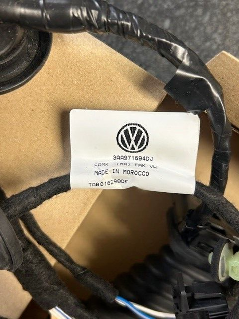 VW PASSAT 2011 -2015 OS RH REAR DOOR WIRING LOOM 3AA971694DJ GENUINE