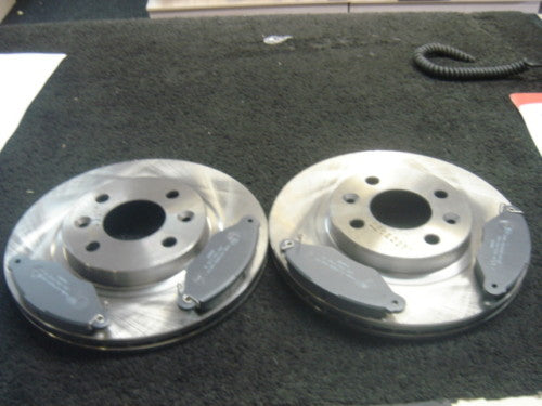 KANGOO 1.5DCI 03> FRONT BRAKE DISCS AND PADS 