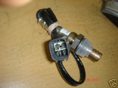 FOR TOYOTA AVENSIS 2.0 AZT220 1AZFSE LAMBDA SENSOR LH LOWER