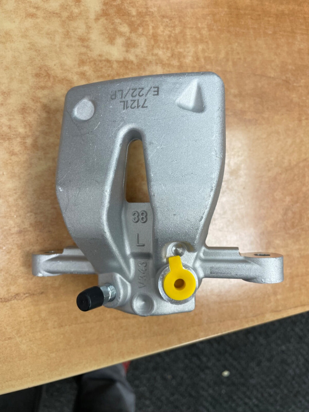 For Toyota Avensis Verso D4D DCAT T250 1.8 2.0 2.2 2.4 Rear Left Brake Caliper