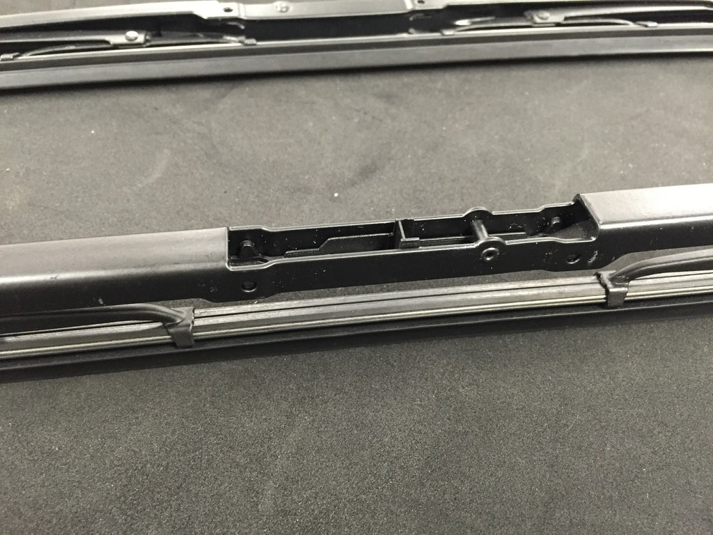 ORIGINAL FIT  WIPER BLADE SET - 5 SERIES  E 39-  SET- O.E TYPE FITTING
