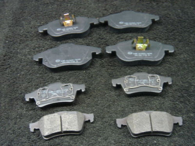 VAUXHALL VECTRA C SIGNUM  2.8TURBO 3.0CDTI DISC BRAKE PADS  FRONT & REAR 