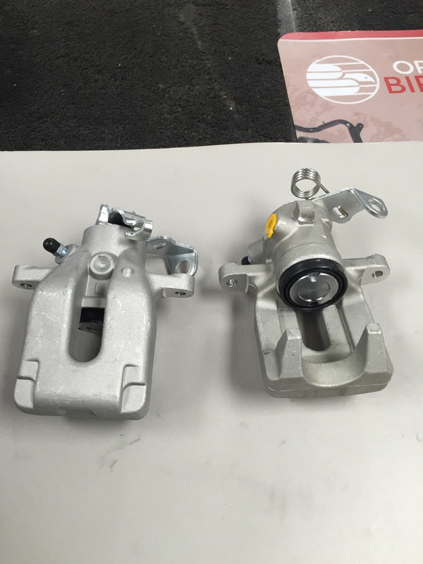 FOR CITROEN XSARA PICASSO PARNTNER REAR BRAKE CALIPER PAIR LH RH PAIR