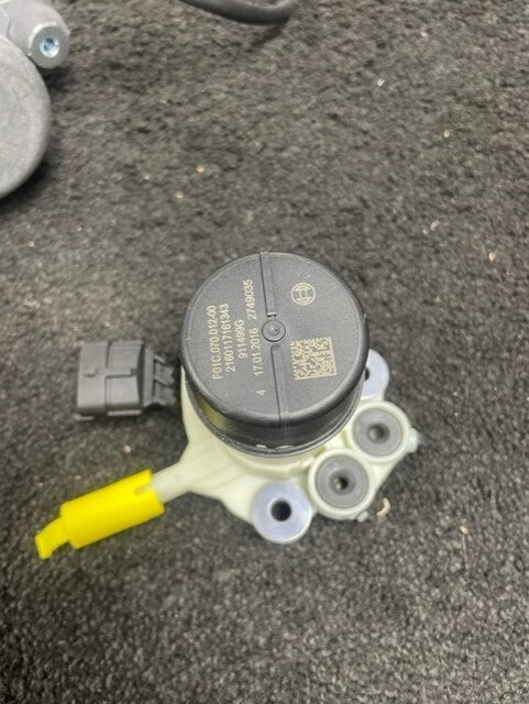 AD BLUE PUMP FOR DISCOVERY SPORT L550 TD4 D150 D180 D240 SD4  GENUINE BOSCH