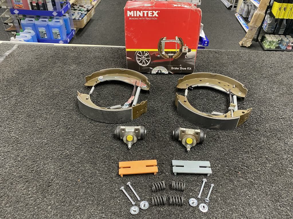 PEUGEOT 405 REAR BRAKE SHOES CYLINDER FITTING KIT FOR DRUM MODELS