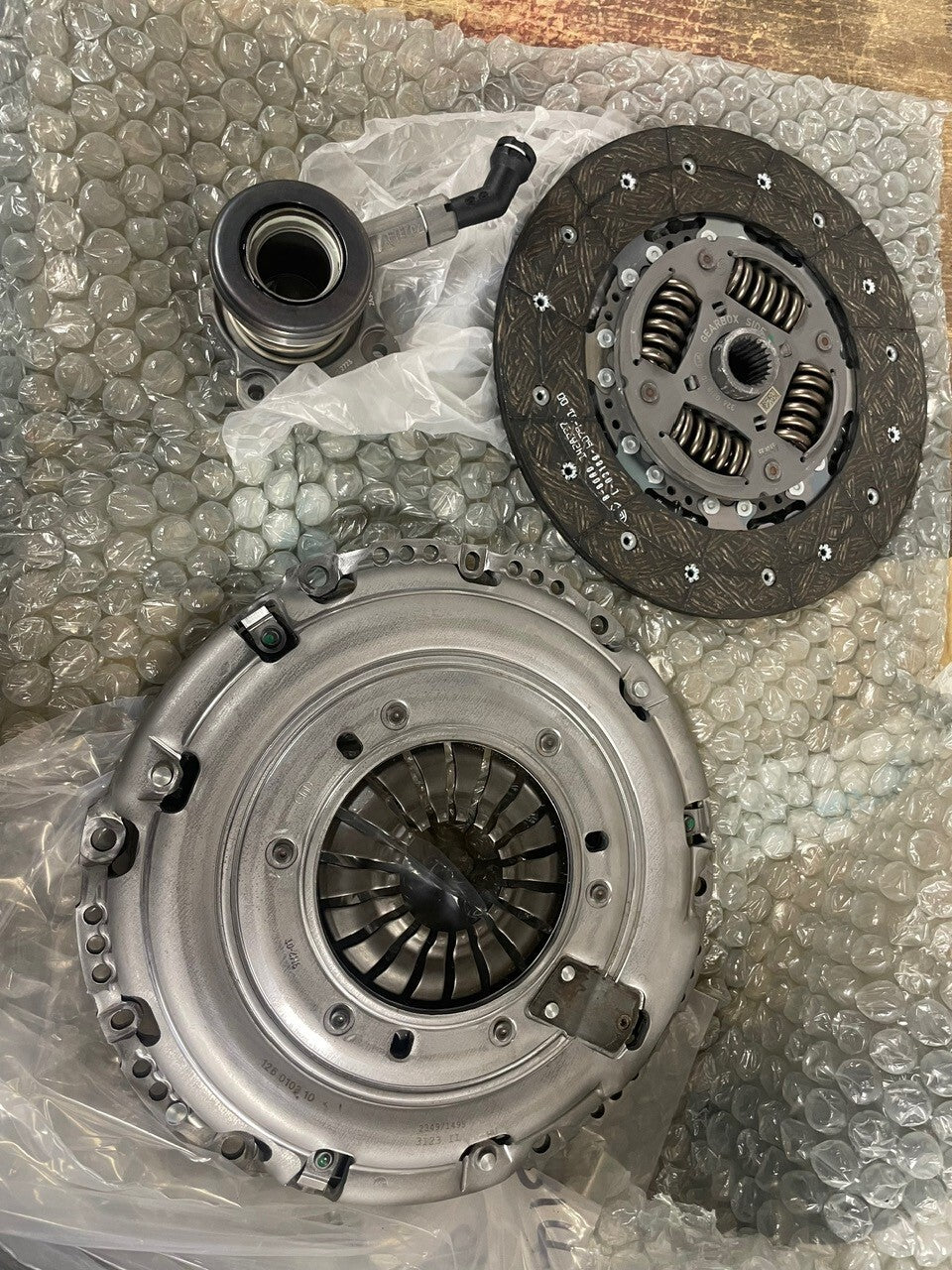 3PCE CLUTCH KIT (COVER PLATE CYLINDER) FORD TRANSIT CUSTOM 2.0TDCi EcoBlue 2016-