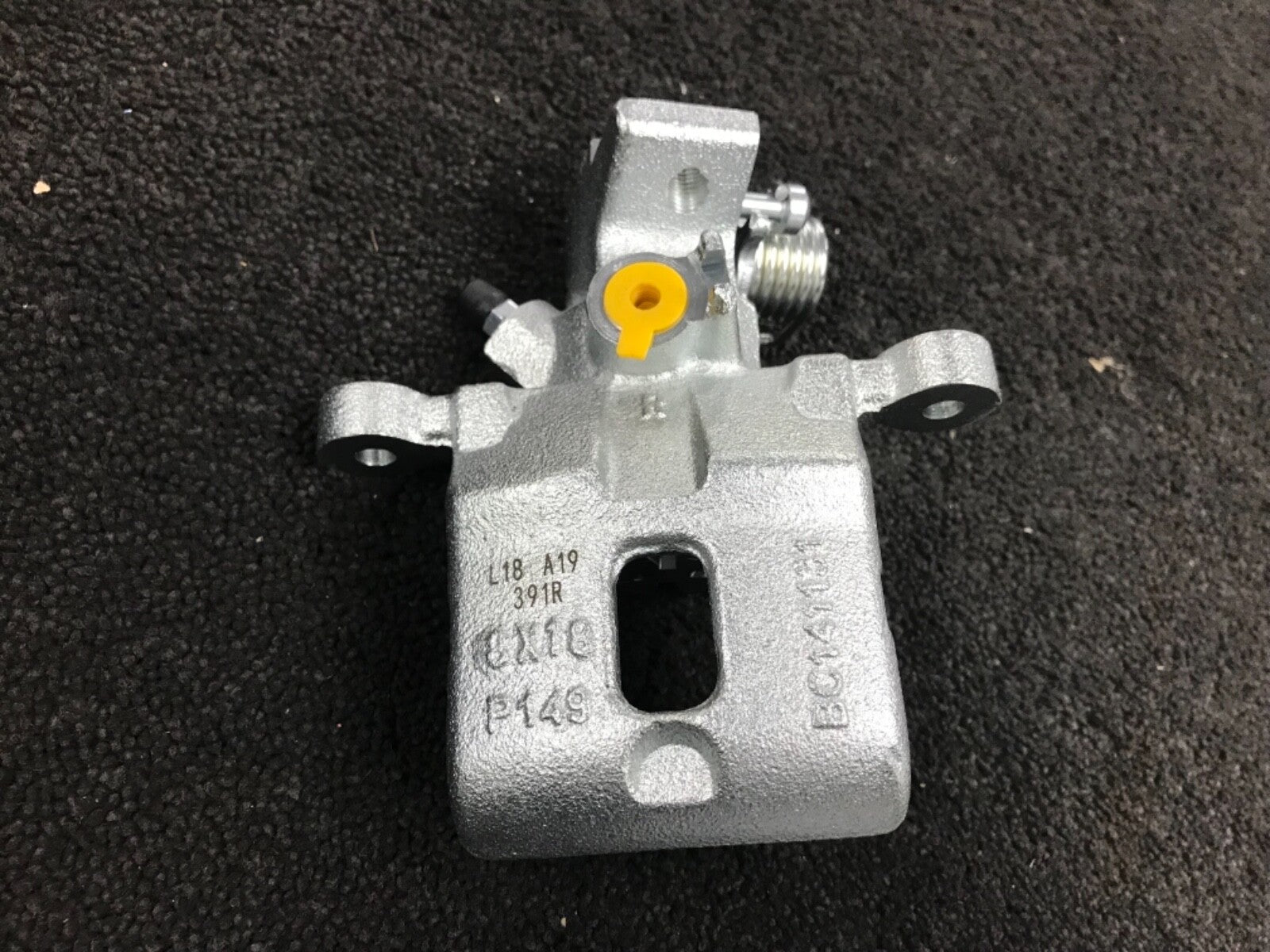 HYUNDA i10 2008-2013 REAR BRAKE CALIPER O/.S RIGHT DRIVER SIDE REAR 
