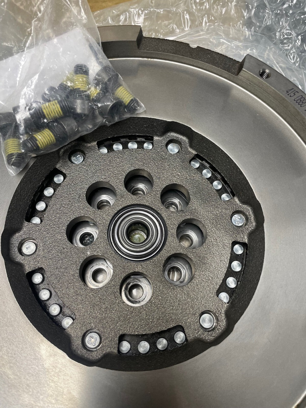 DUAL MASS FLYWHEEL+ BOLTS FORD TRANSIT V363 2.0D EcoBlue RWD 4X4 2016-2020