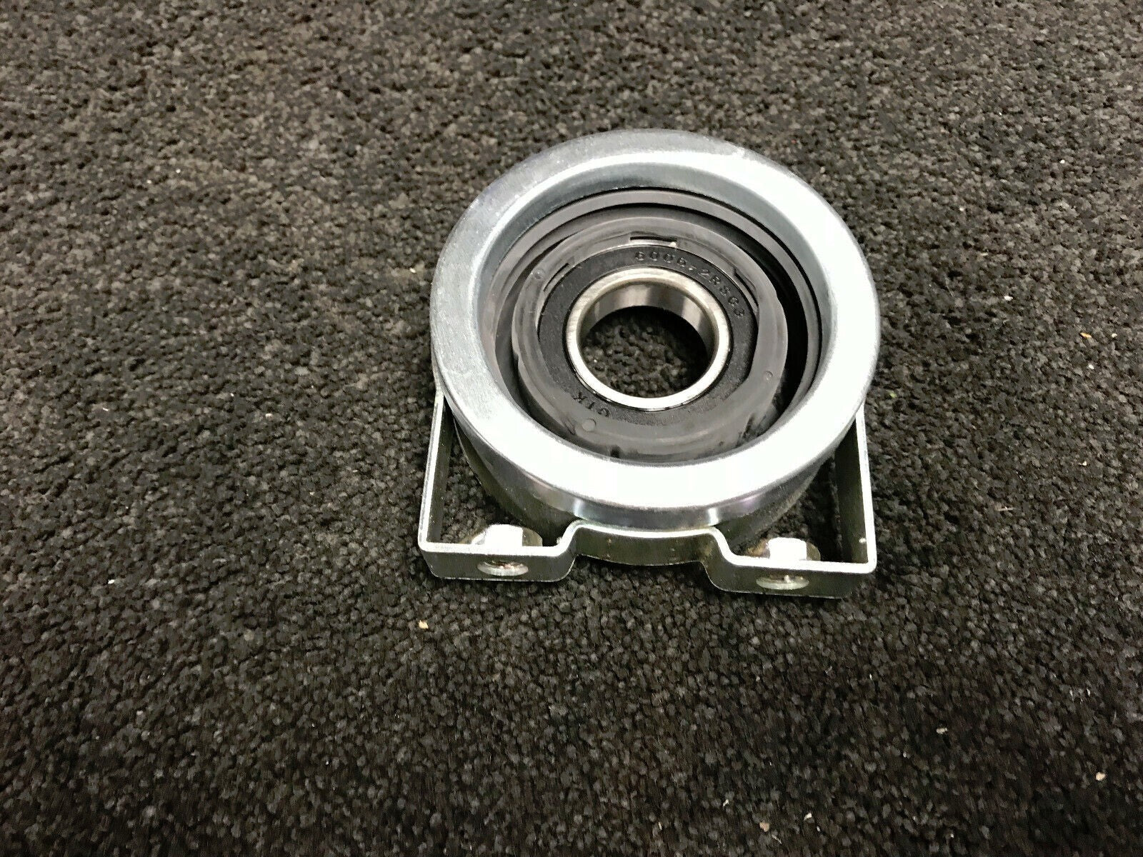 For VOLVO XC70 07- XC90 04- PROPSHAFT CENTER SUPPORT MOUNTING 30mm