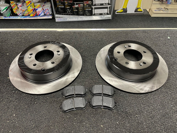 2 REAR BRAKE DISCS REAR BRAKE PADS FOR HYUNDAI TUCSON SPORTAGE GDi CDRi 201
