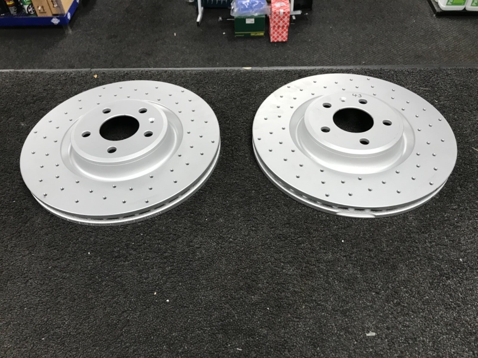 AUDI A4 A6 S4 A5 S5 3.0TFSI QUATTRO SLINE CROSS DRILLED BRAKE DISCS 345MM FRONT 