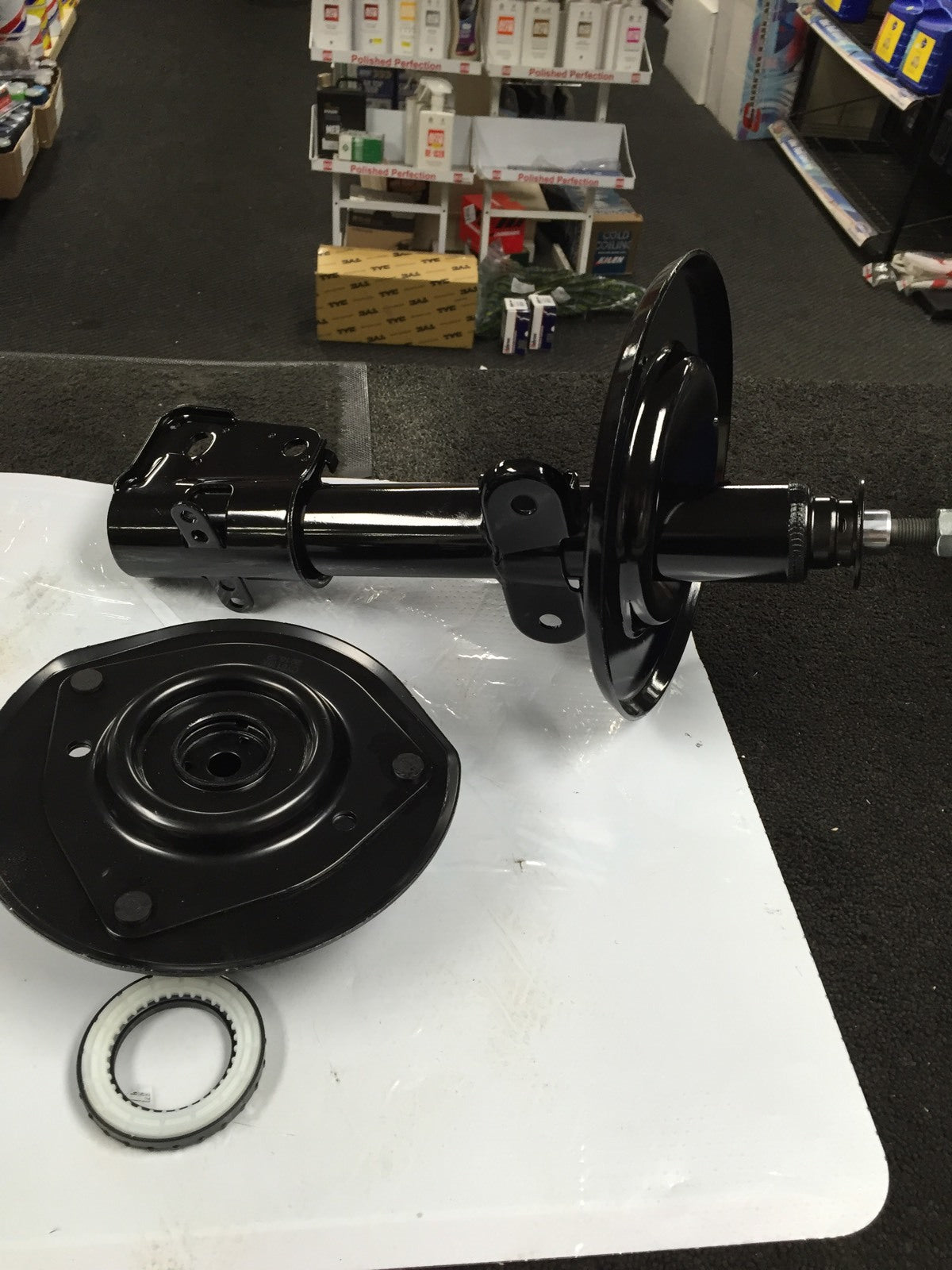 FRONT SHOCK ABSORBER STRUT MOUNTING NEARSIDE RH FOR CHRYSLER GRAND VOYAGER 2001-