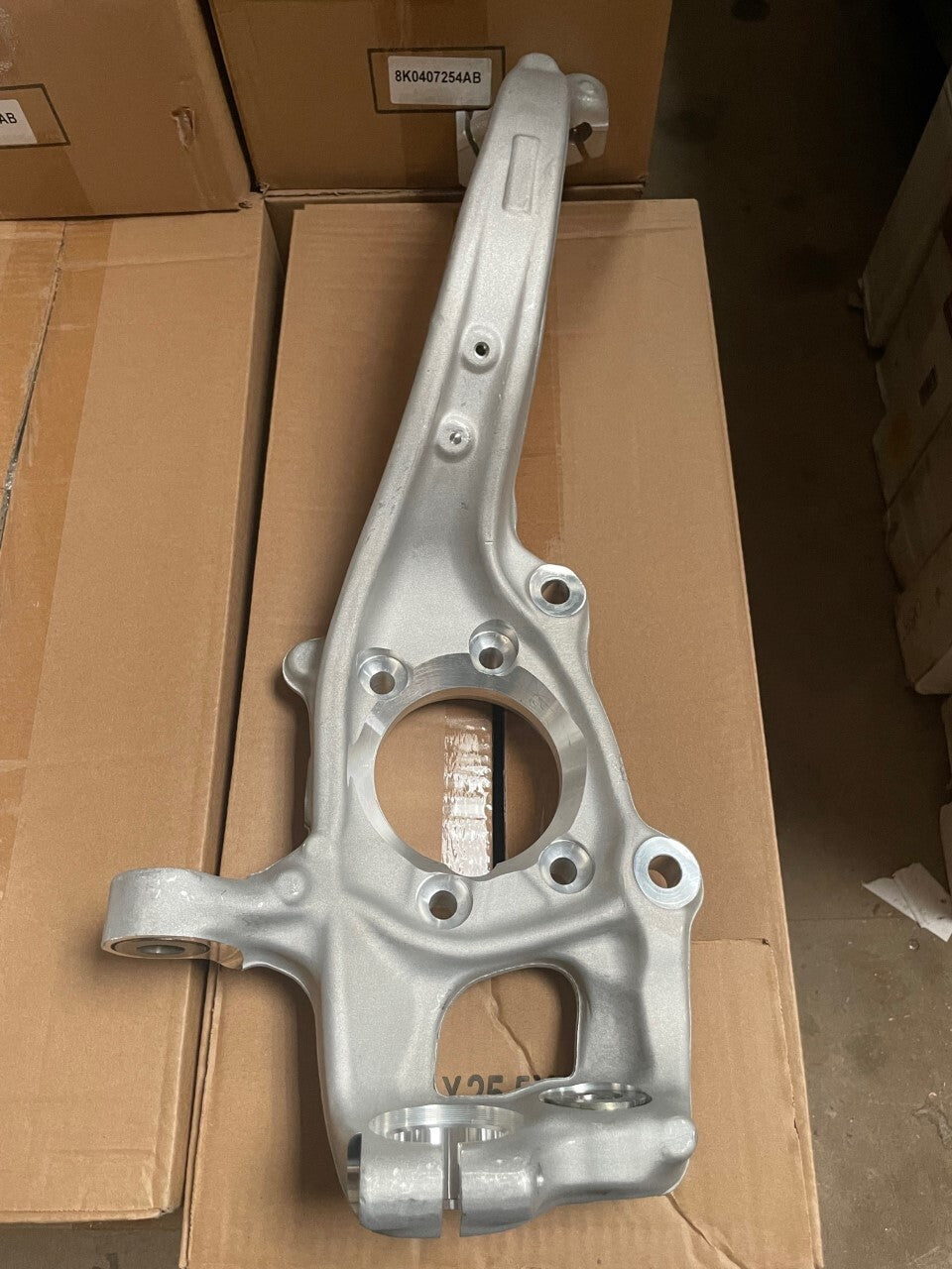 AUDI A4 TDi B8 8K 2008-15 OS RH FRONT SUSPENSION ARM KNUCKLE HUB BEARING CARRIER