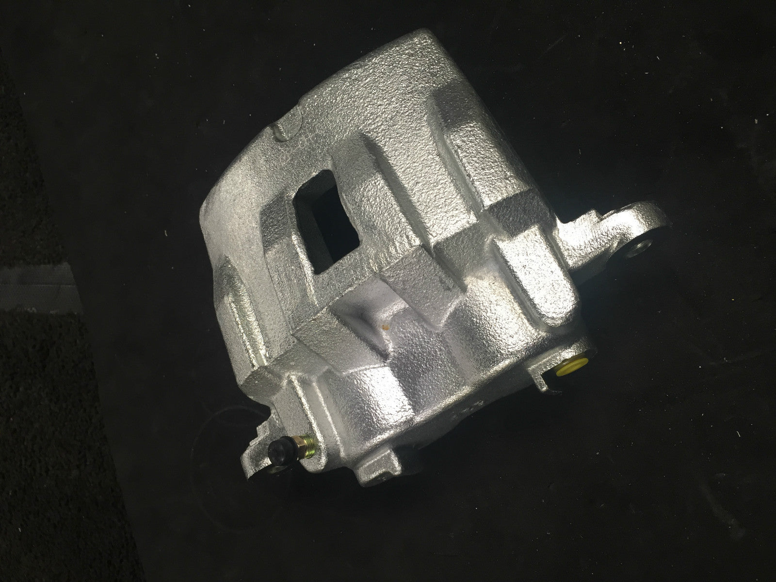 FRONT RIGHT BRAKE CALIPER 5093180AA FOR  GRAND CHEROKEE 1999-2004 AKEBONO TYPE